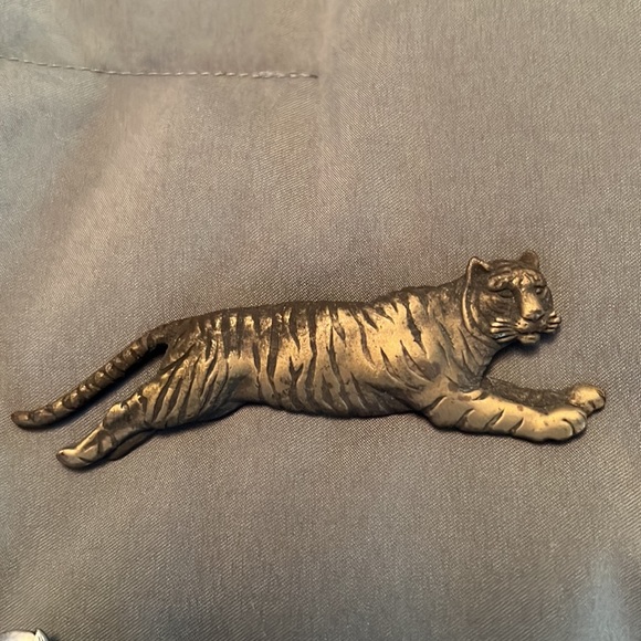 Assorted Brooches - Picture 2 of 6